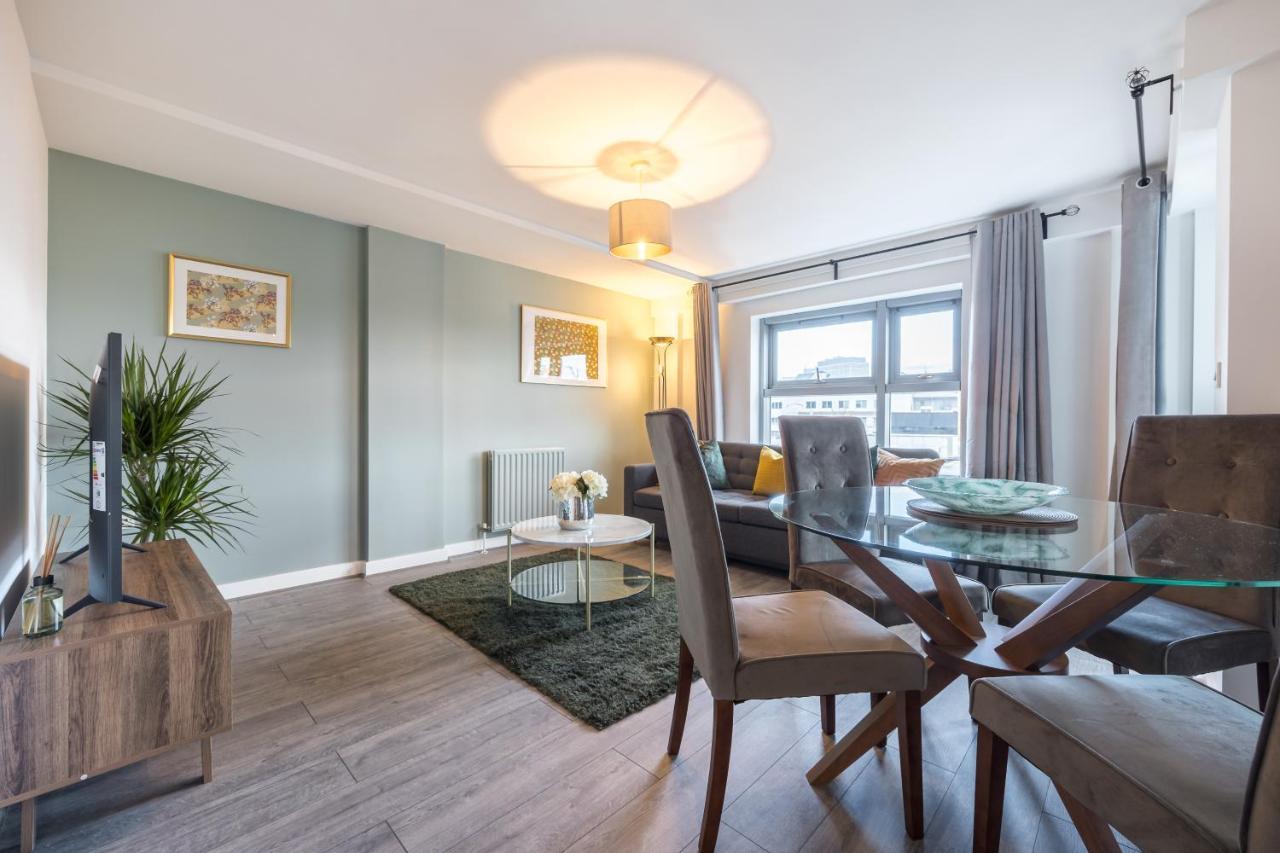 Nino Capital - Victoria Apartment London Exterior photo