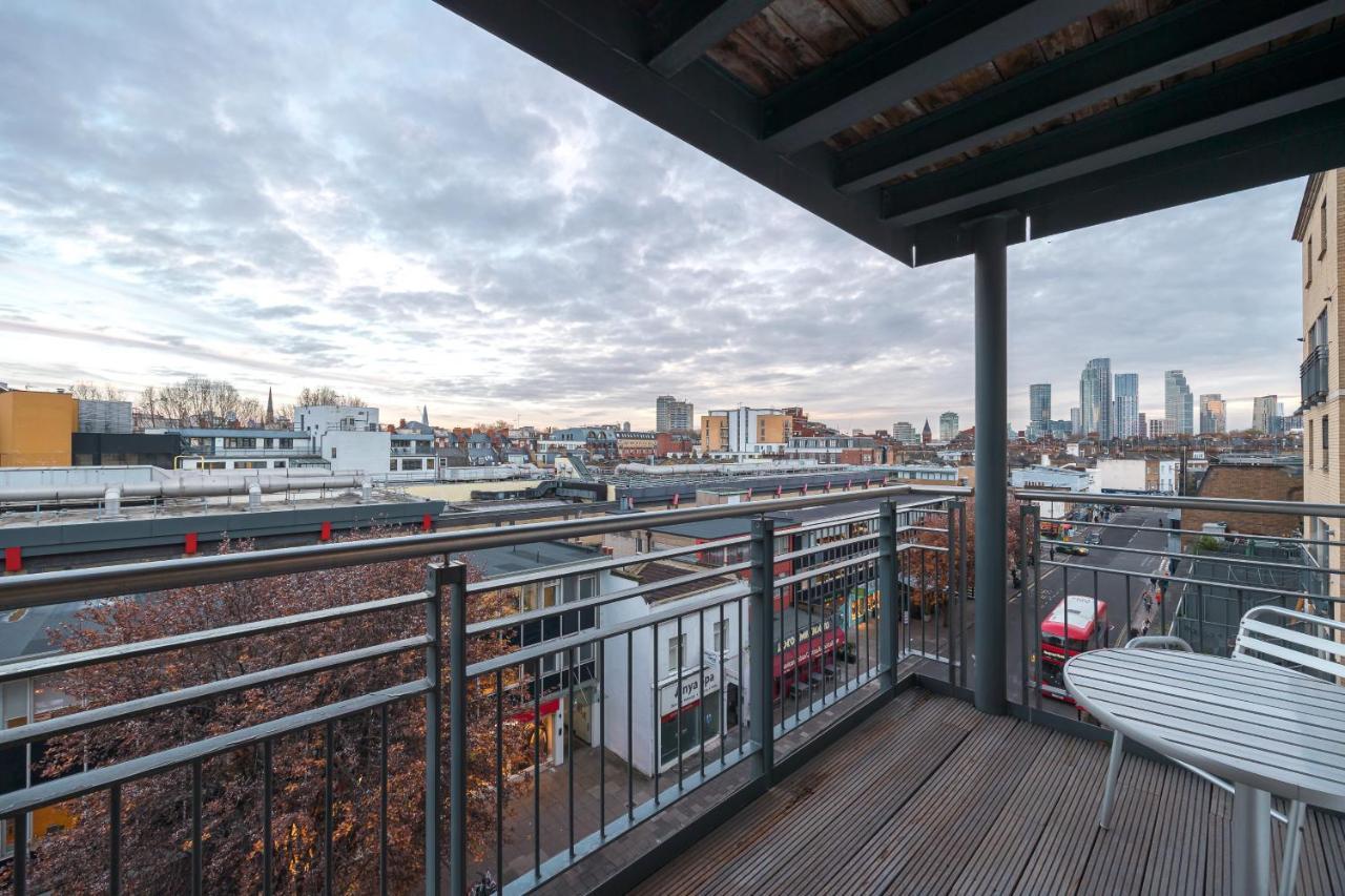 Nino Capital - Victoria Apartment London Exterior photo
